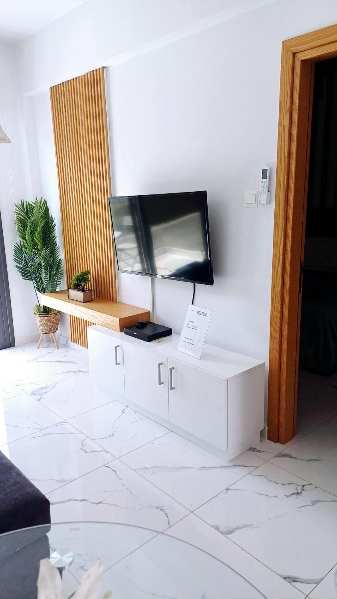 Sea Side Appartment In Kato Paphos Exterior photo